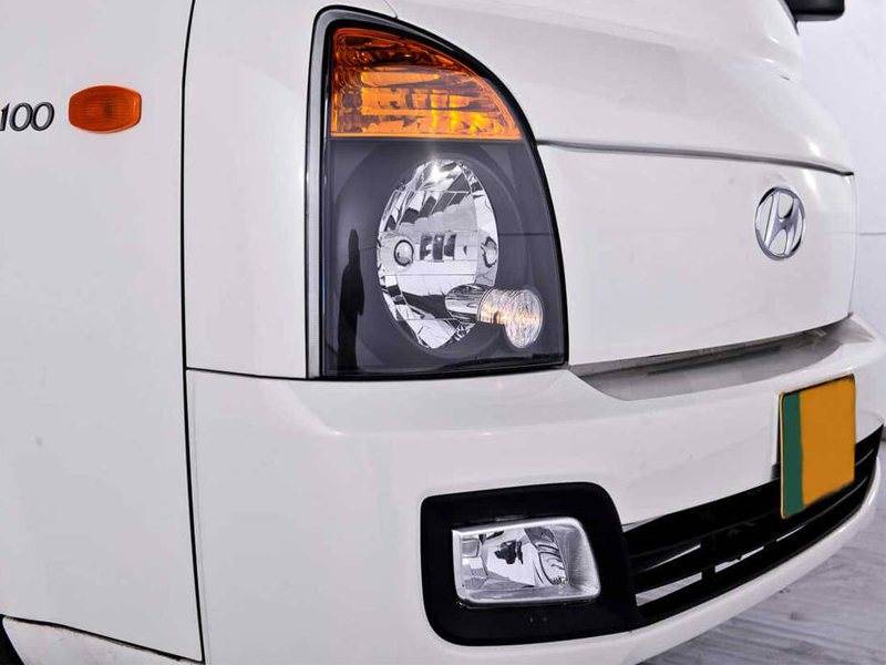 Hyundai H‑100 Deckless Hyundai H‑100 Deckless