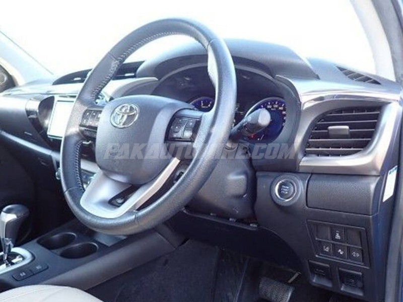 Toyota Hilux 8th Generation (Local) Invincible X Toyota Hilux 8th Generation (Local) Invincible X